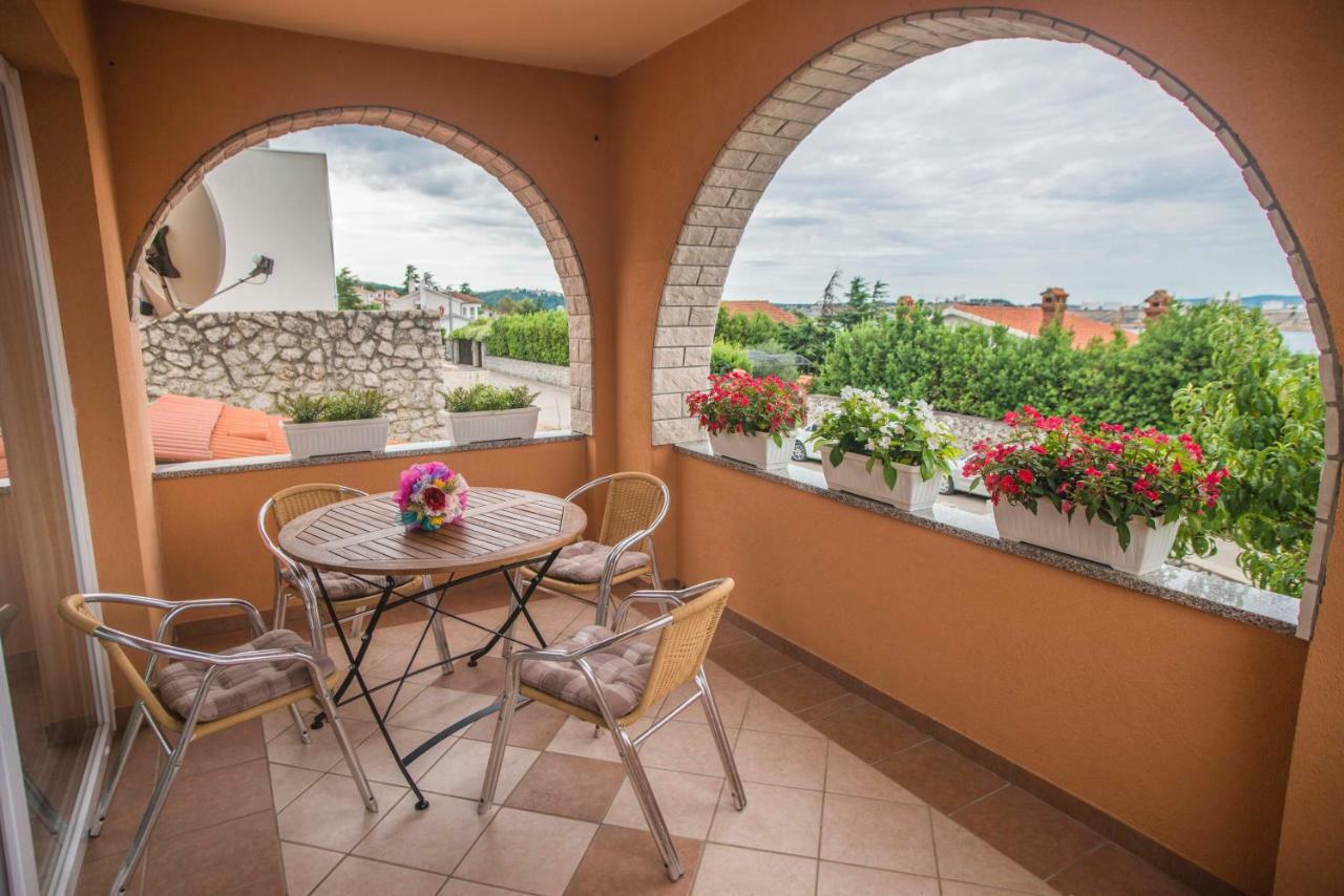 Apartmán Apartman Lana Omišalj Exteriér fotografie