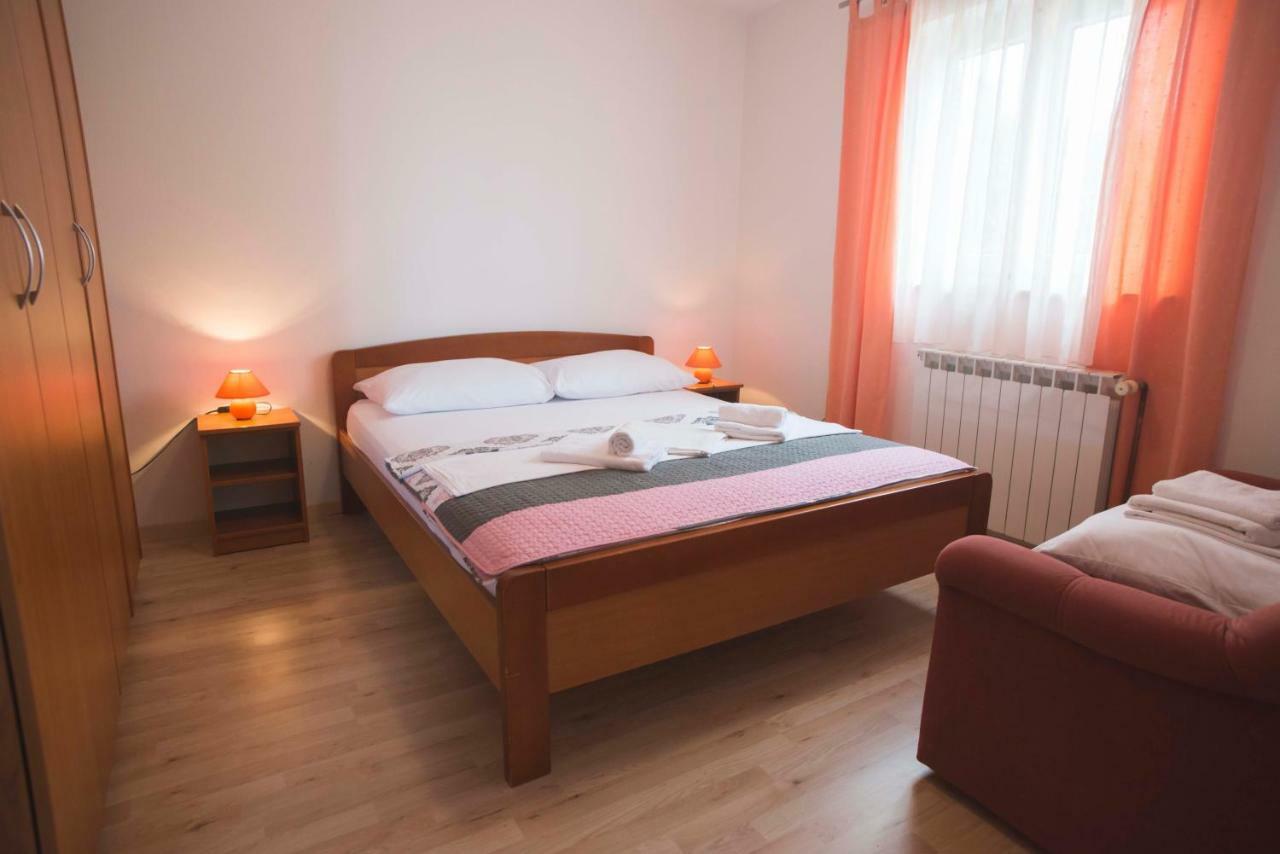 Apartmán Apartman Lana Omišalj Exteriér fotografie