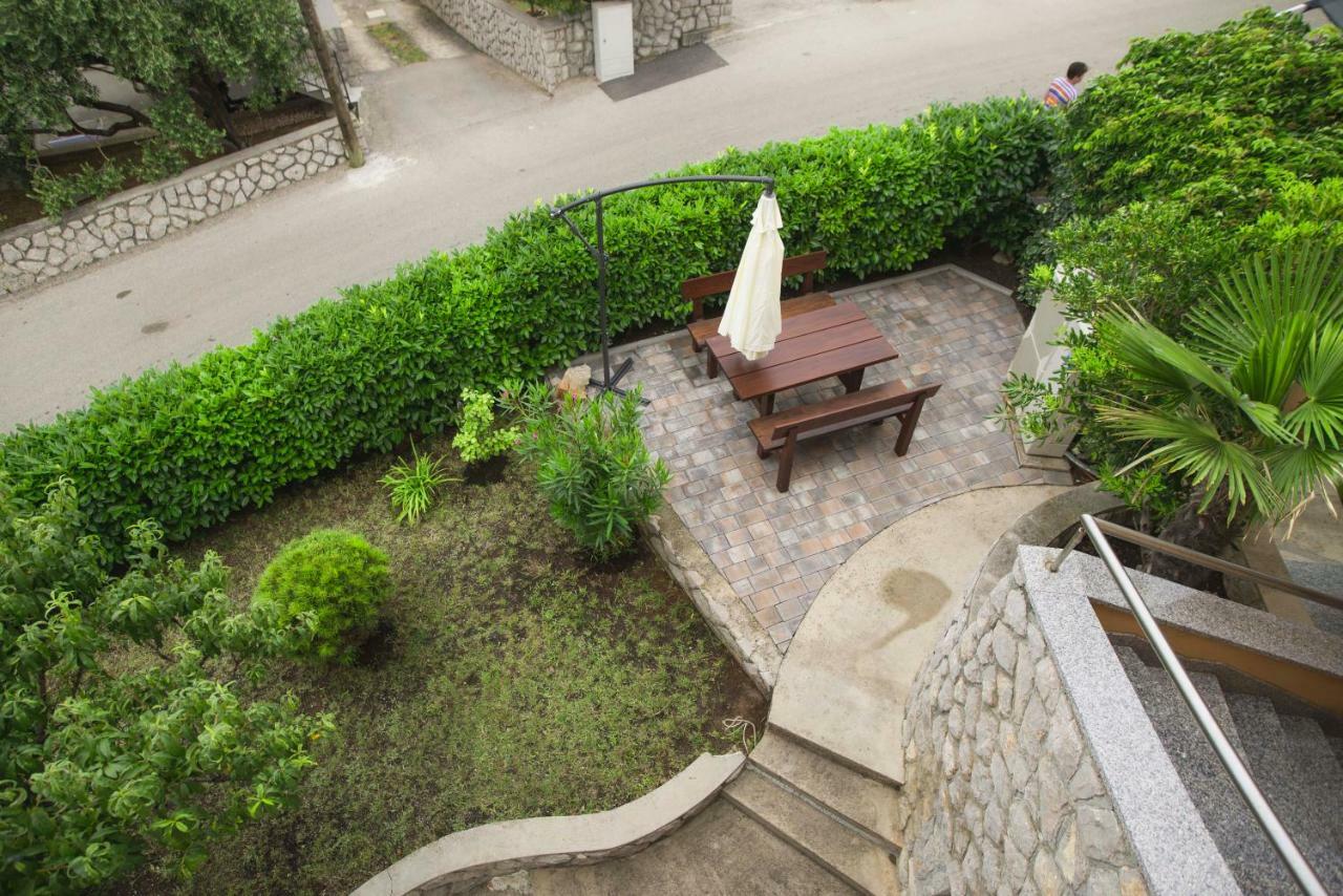Apartmán Apartman Lana Omišalj Exteriér fotografie