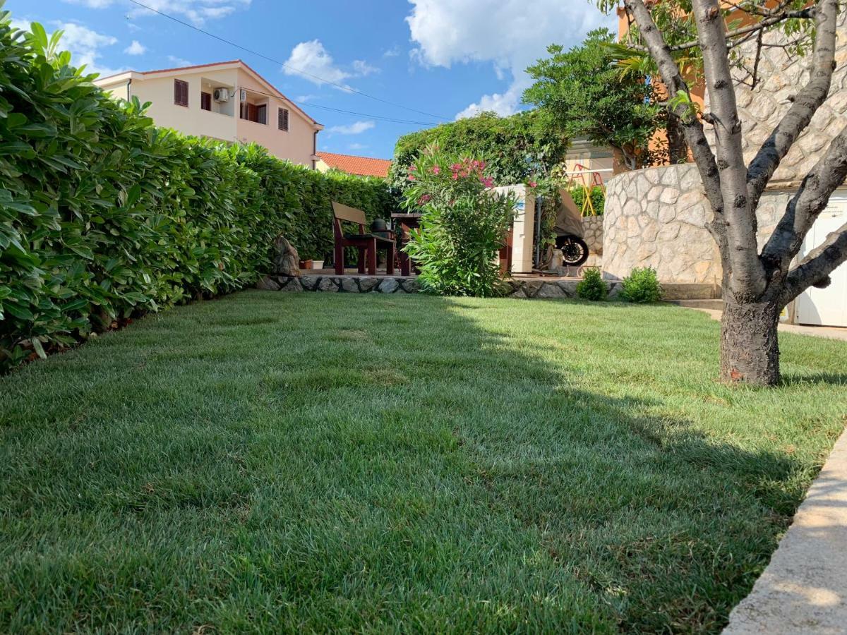 Apartmán Apartman Lana Omišalj Exteriér fotografie